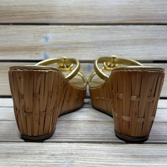 Kate Spade ♠️ Gold Leather Knot Rattan Bamboo Wedge Sandals Size 8M - Picture 10 of 12